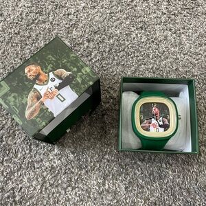 Milwaukee bucks dame watch
